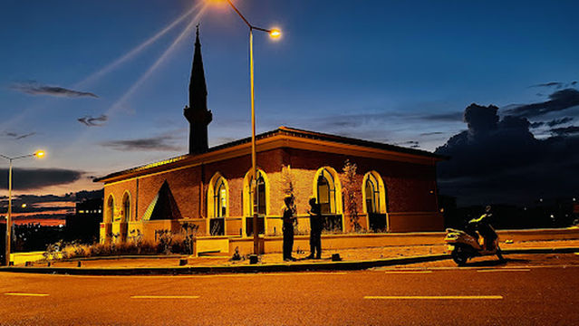 Hayır Ortakları Camisi