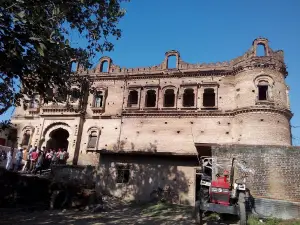 Chanpaner palace
