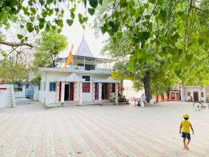Shooltankeshwar Temple