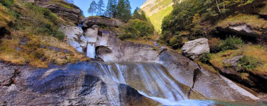 Verzasca Wasserfall