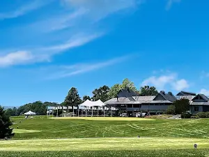 The Water's Edge Country Club