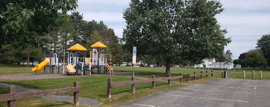Frisbee Hill Park