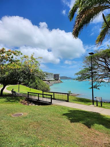 Compare 3 airports near Cannonvale