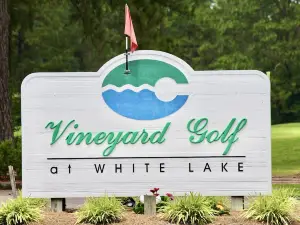 Vineyard Golf at White Lake