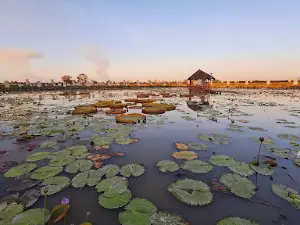 Wat Mai Khok Charoen