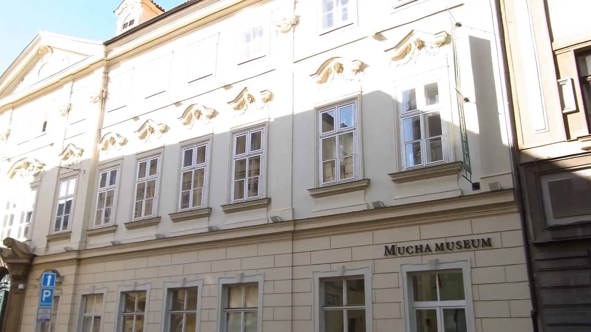 Hotels near Mucha Museum