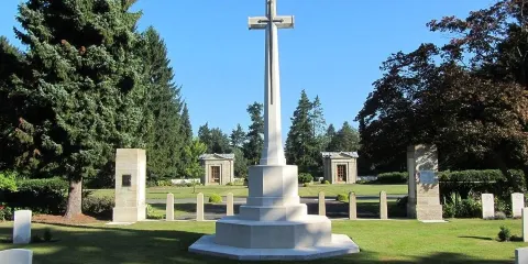 奧爾斯多夫公墓