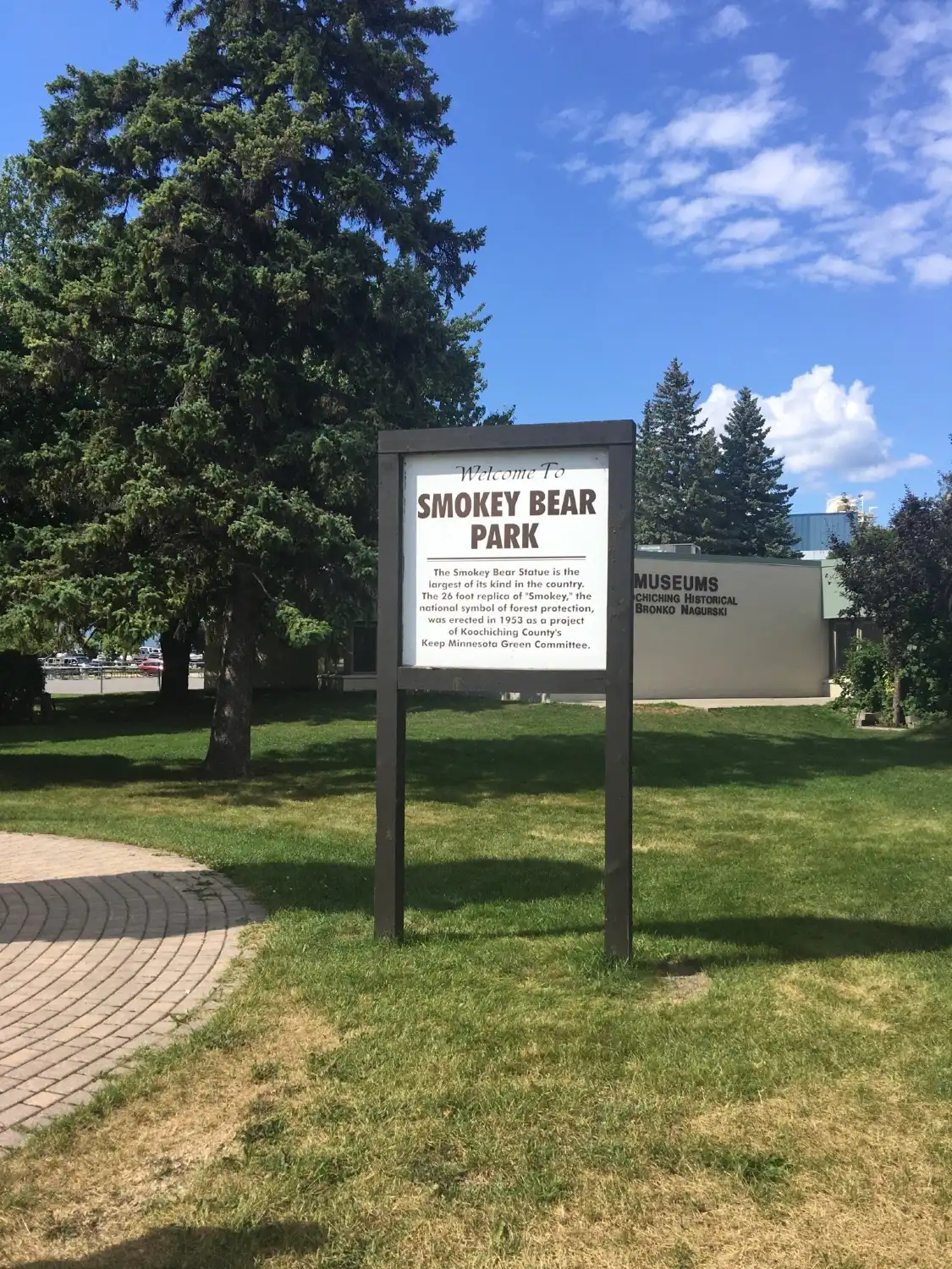 Hotels near Smokey Bear Park