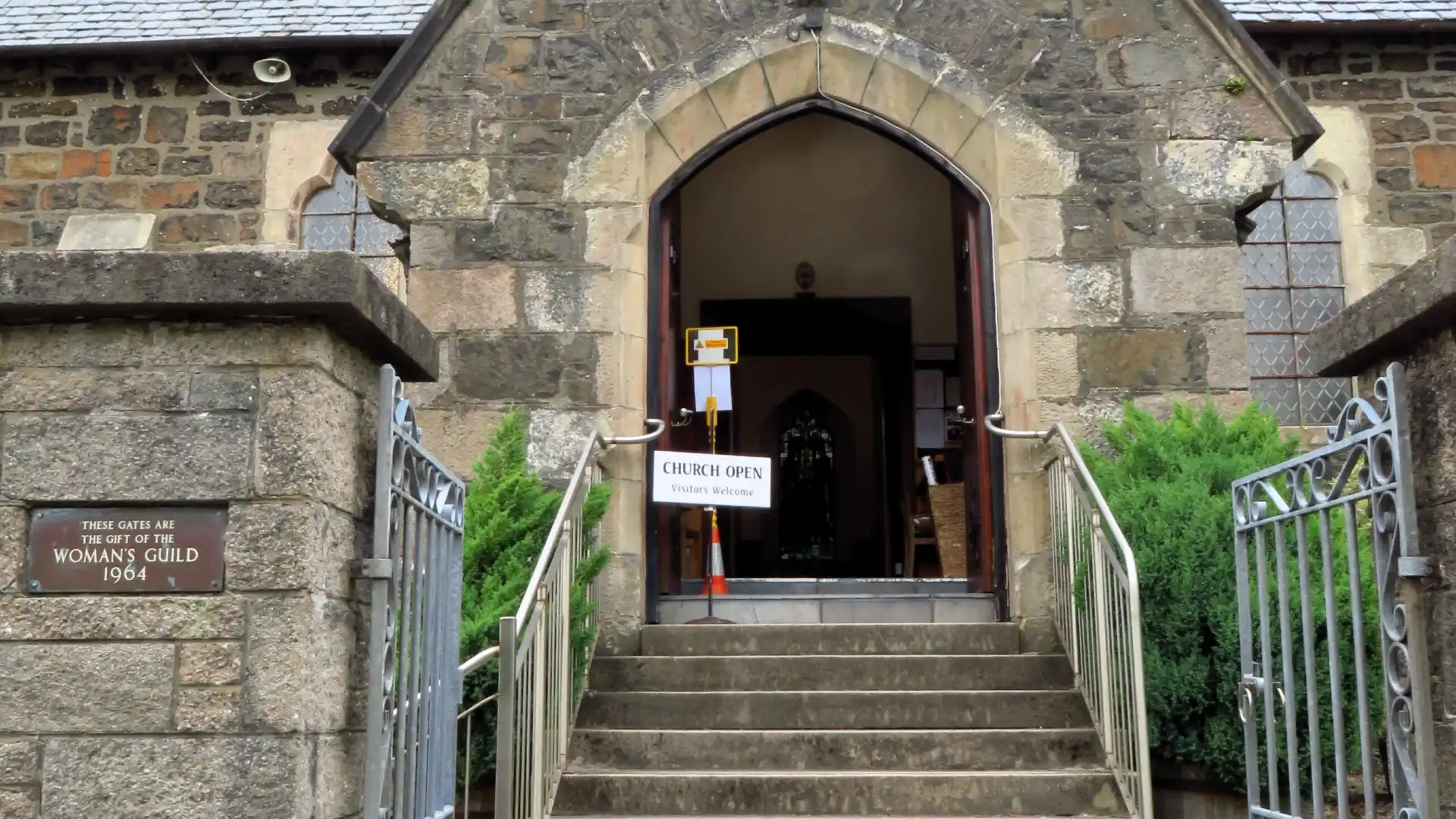 Hotels near Portree Parish Church : Church of Scotland