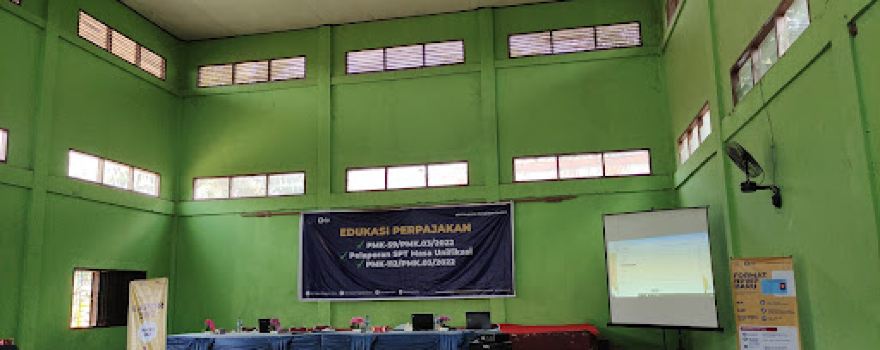 Gor Kantor Camat Pangkalan Lesung
