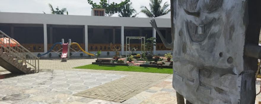 Kolam Renang Marito