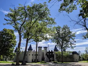 The Canadian Lakes Castle