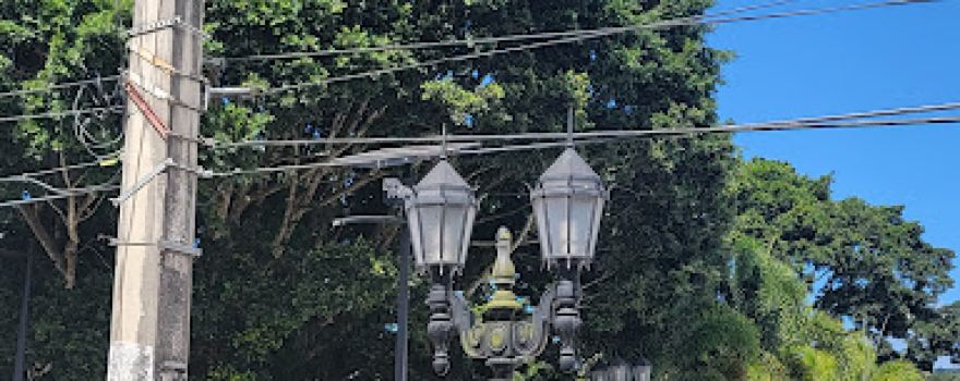 Plaza Pública de Adjuntas Arístides Moll Boscana
