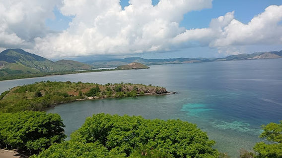 Tanjung Kajuwulu ( Tangga Seribu )