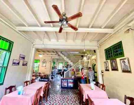 Raya Restaurant