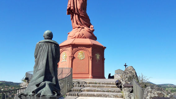 Statue de Notre Dame de France