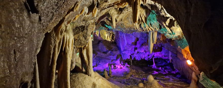 Stump Cross Caverns
