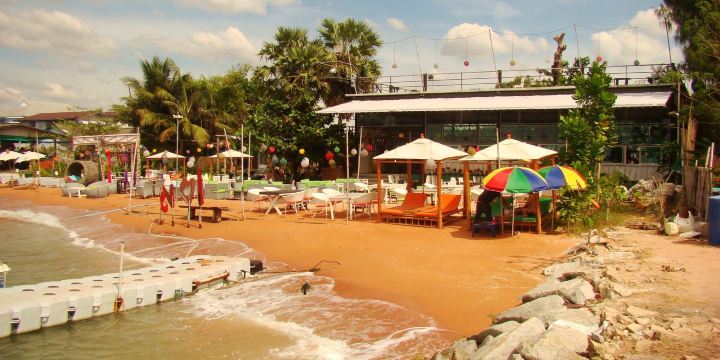 Ban Amphur Beach