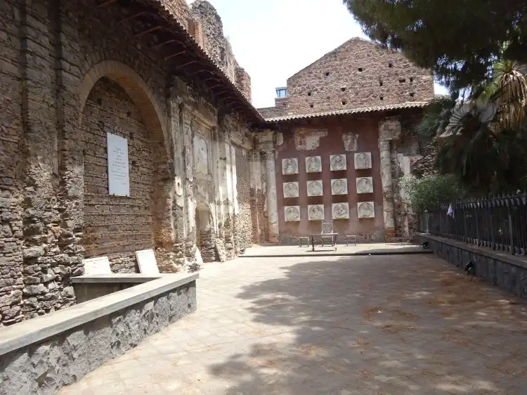 Hotels near Chiesa di Sant'Euplio