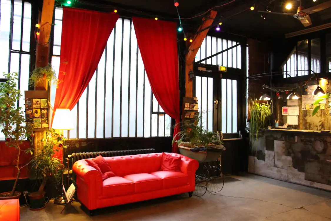 Hotels in der Nähe von À la folie Théâtre