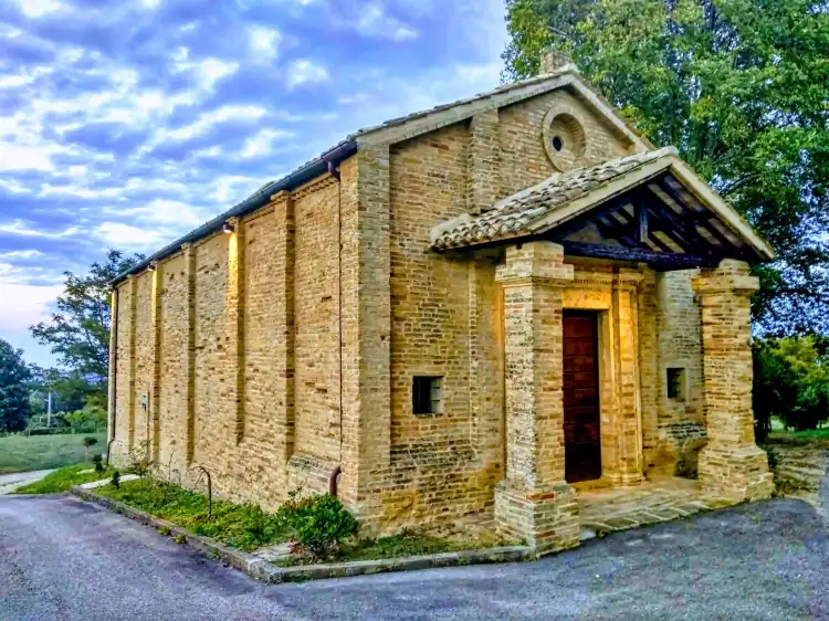 فنادق في Province of Fermo