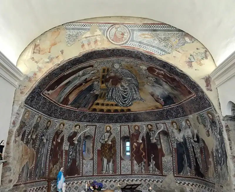 Hotel in zona Chiesa di Santa Maria di Spinerano (Sec. XI)