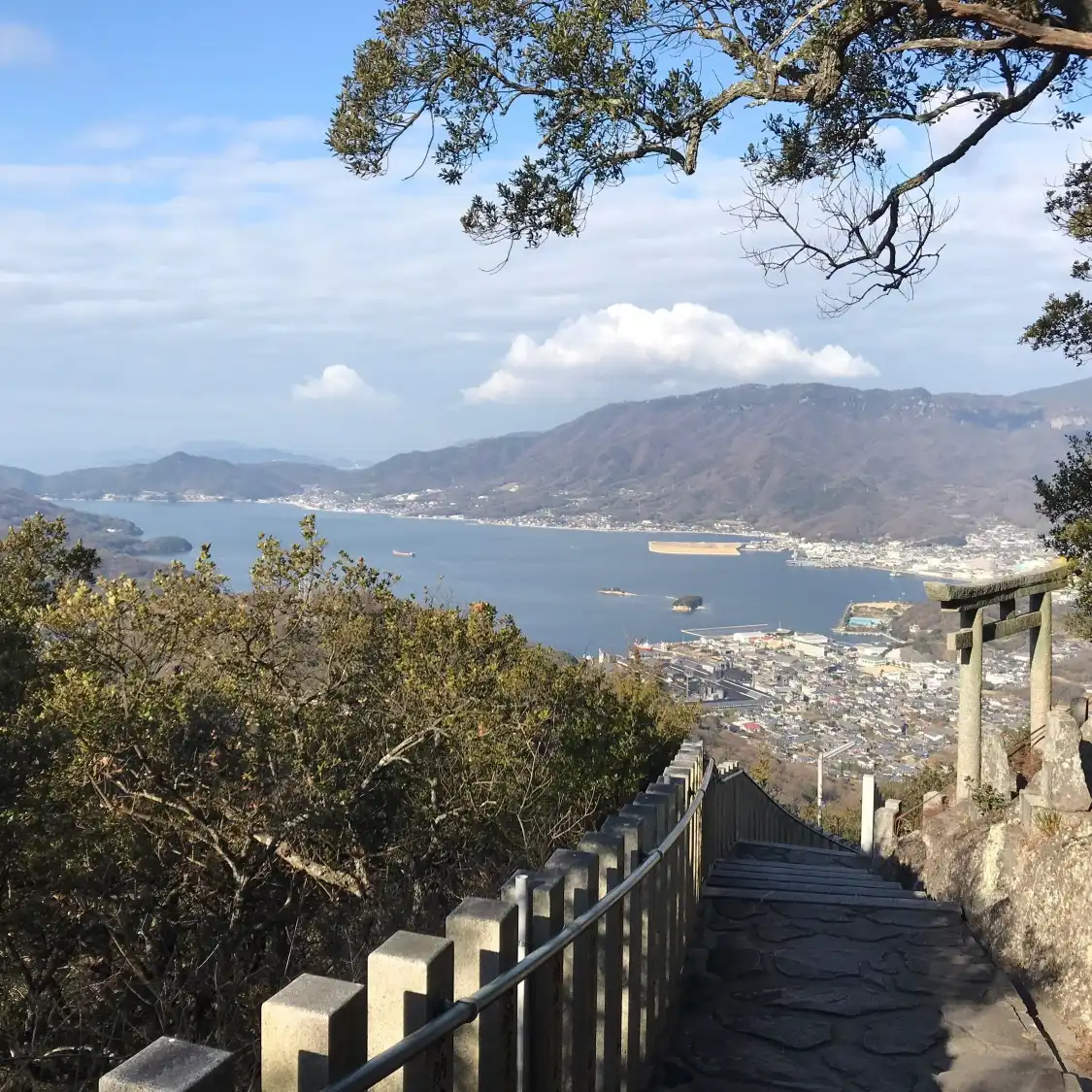 Hotels near Goishizan Temple