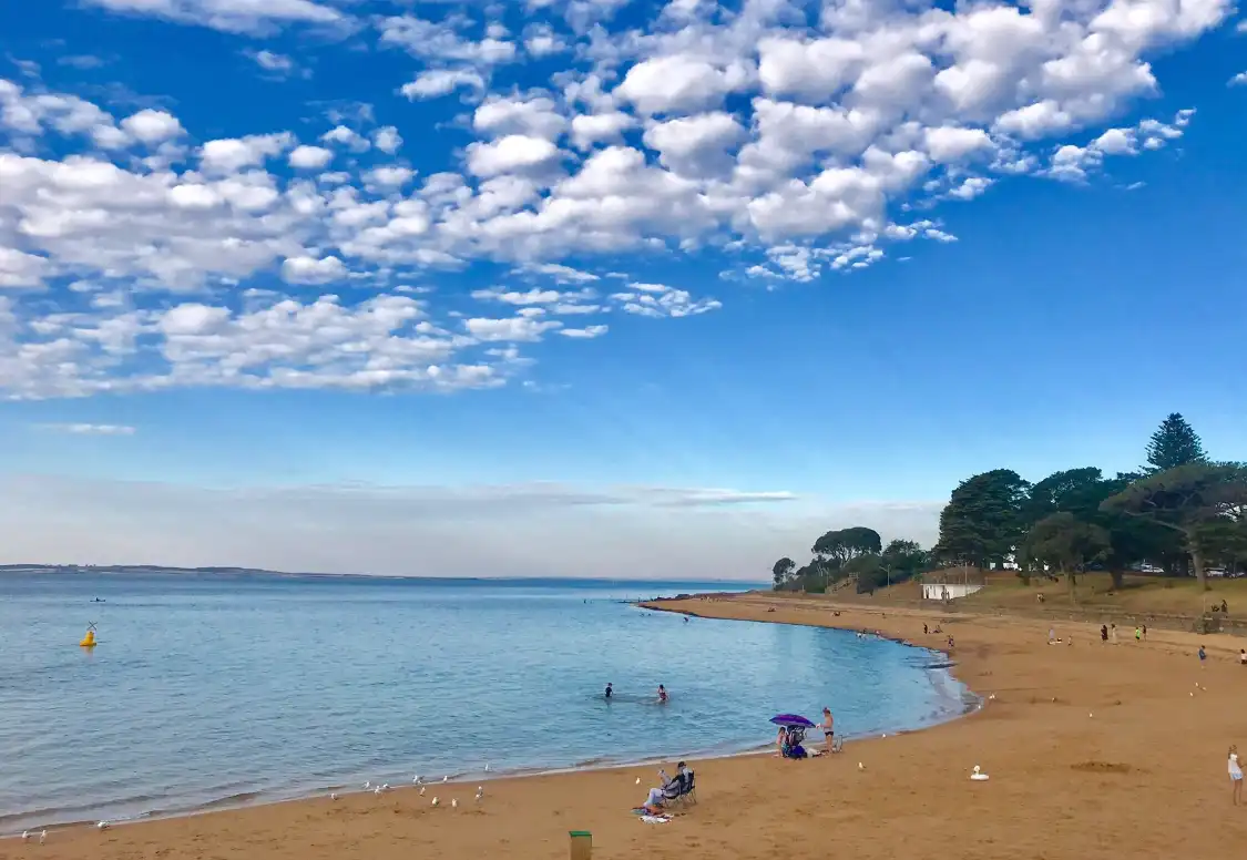Các khách sạn gần Cowes Beach