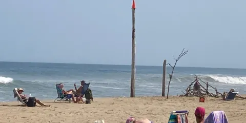 Newcomb Hollow Beach