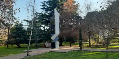 The Afghan Knot Monument