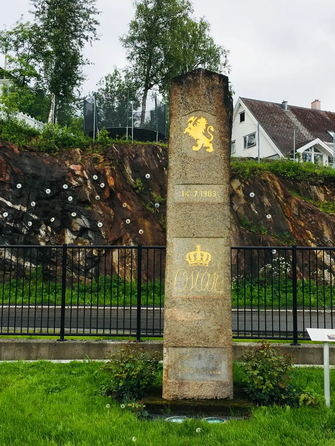 Hotels near Svarta Bjorn Statue