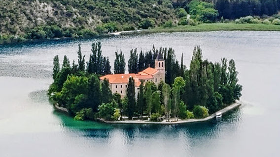 Monument to Croatian King Petar Svačić