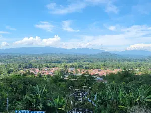 Puncak Gugah Lahat