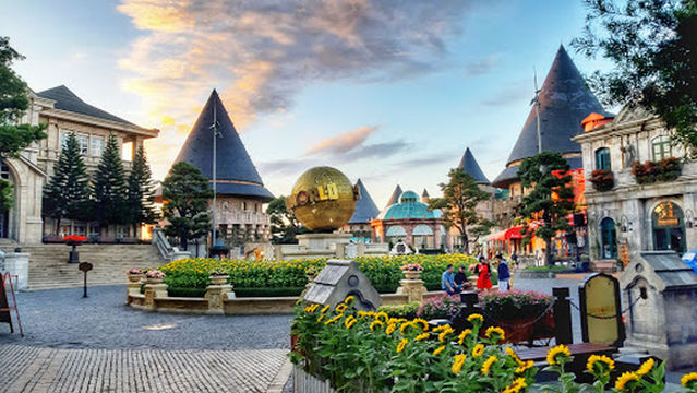 Square Du DoMe Bana Hill