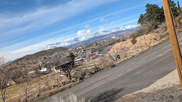 Bowery Trailhead, Canal Trail