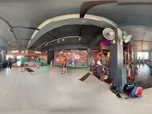 A-Square Fitness(The luxurious Body Bar, Best & Biggest Gym In City)