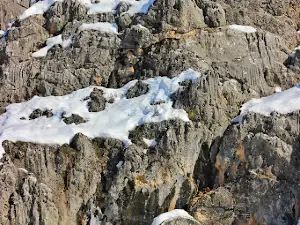 Kaya mezarları