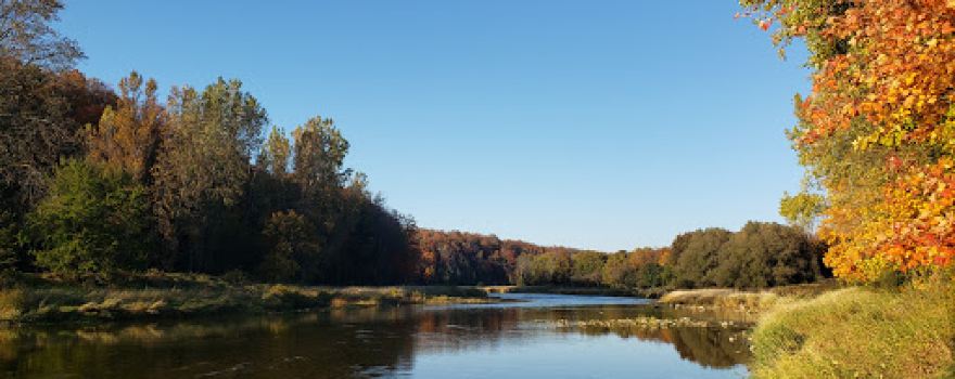 Auburn Riverside Retreat