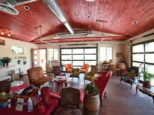 Waggin' Vineyard & Estate