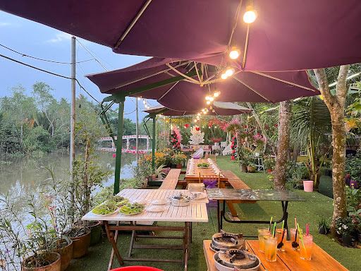 Về Nhà Homestay