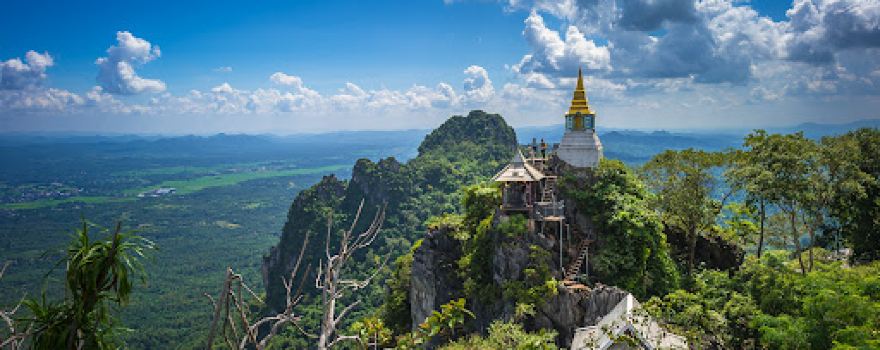 วัดพระพุทธบาทสุทธาวาส (วัดเฉลิมพระเกียรติ)