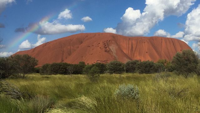 Uluṟu-Kata Tjuṯa Cultural Centre