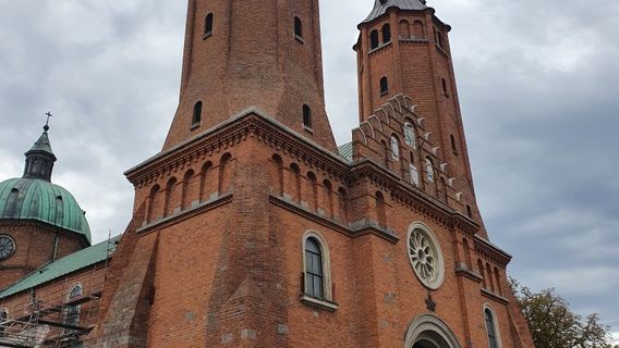 BAZYLIKA KATEDRALNA WNIEBOWZIĘCIA NMP W PŁOCKU