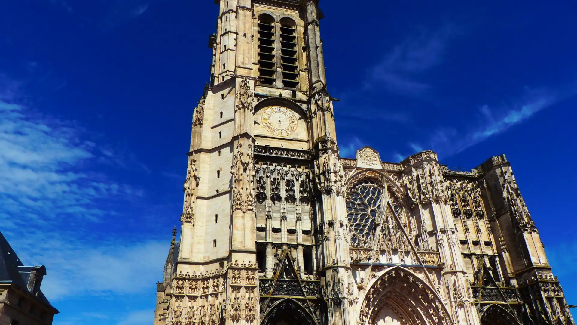 Hotel berhampiran Cathedral Saint-Pierre-et-Saint-Paul de Troyes