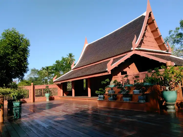 Hotels in der Nähe von King Buddhalertla Naphalai Memorial Park