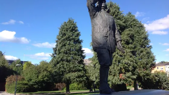 Statue of Bernt Balchen