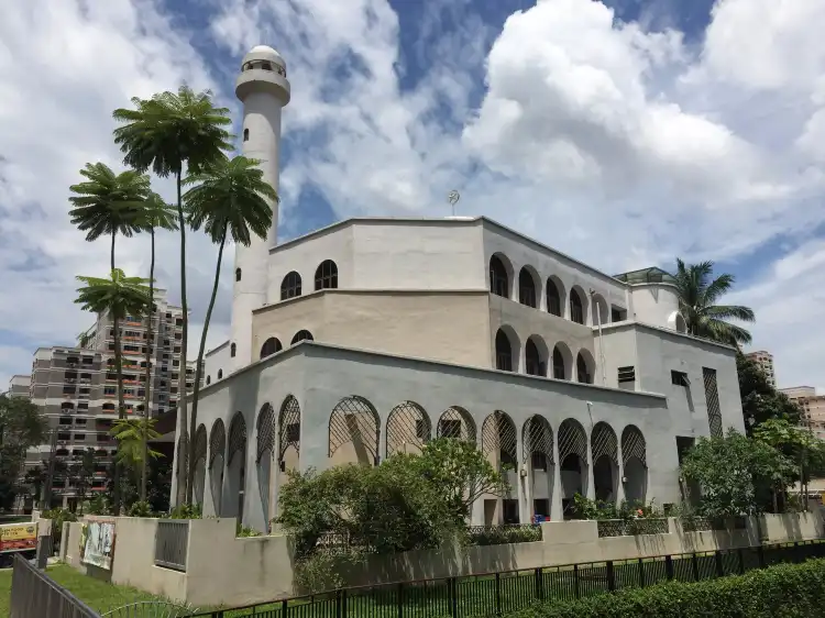 Hotel dekat Masjid Hajjah Rahimabi Kebun Limau