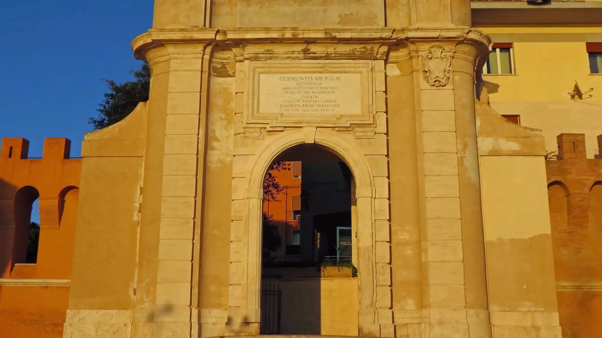 Hotels near Porta Livorno