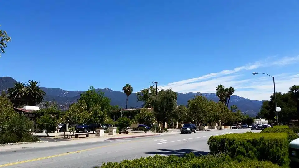 Hotels near Rotary Community Park