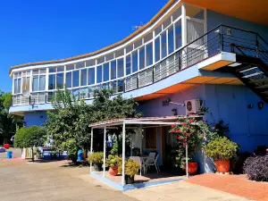 Camping La Albolafia